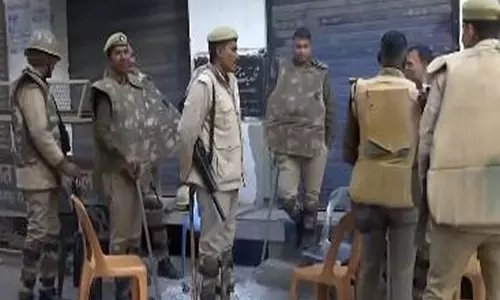 Sambhal में शुक्रवार की नमाज और बाबरी की सालगिरह के लिए सुरक्षा बढ़ाई गई