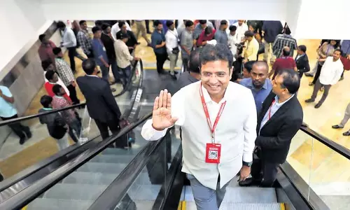 Minister Sridhar Babu: फॉक्सकॉन जल्द ही हैदराबाद में उत्पादन शुरू करेगी Minister Sridhar Babu: फॉक्सकॉन जल्द ही हैदराबाद में उत्पादन शुरू करेगी