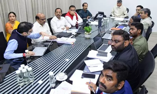 एक परिवार, एक उद्यमी के लक्ष्य को प्राप्त करने के लिए योजनाएँ बनाएँ: Andhra CM