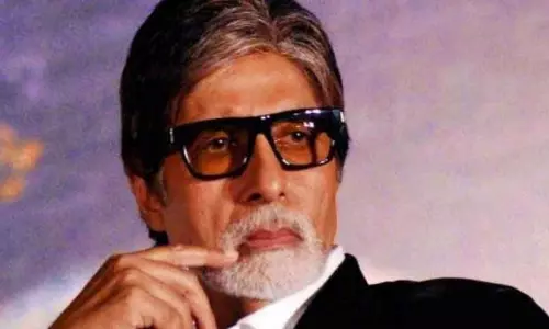 अमिताभ बच्चन ने बेटे अभिषेक के अंग्रेजी बोलने पर उनका बचाव किया अमिताभ बच्चन ने बेटे अभिषेक के अंग्रेजी बोलने पर उनका बचाव किया