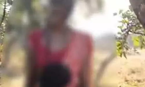 शिक्षक की पत्नी और बेटी की मिली लाश शिक्षक की पत्नी और बेटी की मिली लाश