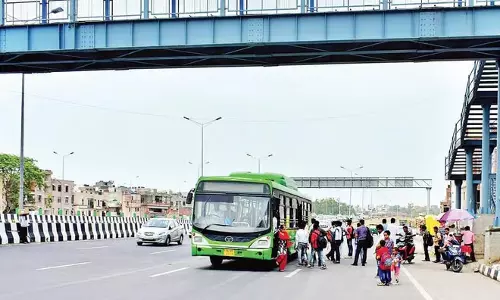 कोरापुट प्रशासन ने NH-26 पर बसों का ठहराव रोका कोरापुट प्रशासन ने NH-26 पर बसों का ठहराव रोका