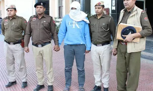 Haryana : ईंट-भट्ठा मालिक से एक करोड़ रुपये की रंगदारी मांगने के आरोप