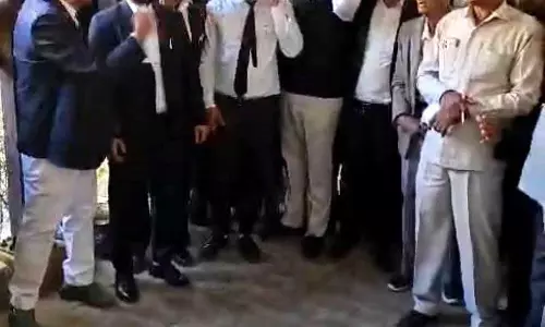 Haryana : नारनौल कोर्ट परिसर में युवक पर हमला, हालत गंभीर