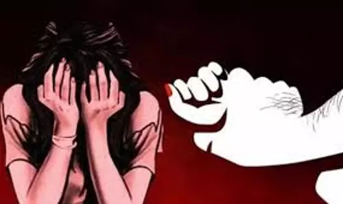 Moradabad: दोस्त के कमरे में किशोरी से दुष्कर्म का मामला सामने आया Moradabad: दोस्त के कमरे में किशोरी से दुष्कर्म का मामला सामने आया