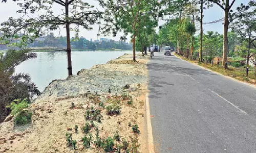Jhansi: नगर निगम ने मिनर्वा -कोतवाली मार्ग पर वेडिंग जोन प्रतिबंधित किया Jhansi: नगर निगम ने मिनर्वा -कोतवाली मार्ग पर वेडिंग जोन प्रतिबंधित किया