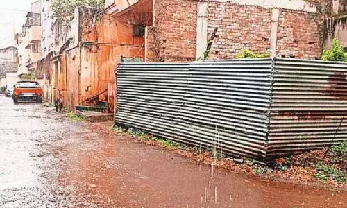 सांगली-नासिक: बारिश से अंगूर, अनार प्रभावित, रबी सीजन की फसलें भी बर्बाद सांगली-नासिक: बारिश से अंगूर, अनार प्रभावित, रबी सीजन की फसलें भी बर्बाद