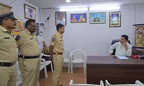 BRS नेताओं को नजरबंद किया गया BRS नेताओं को नजरबंद किया गया