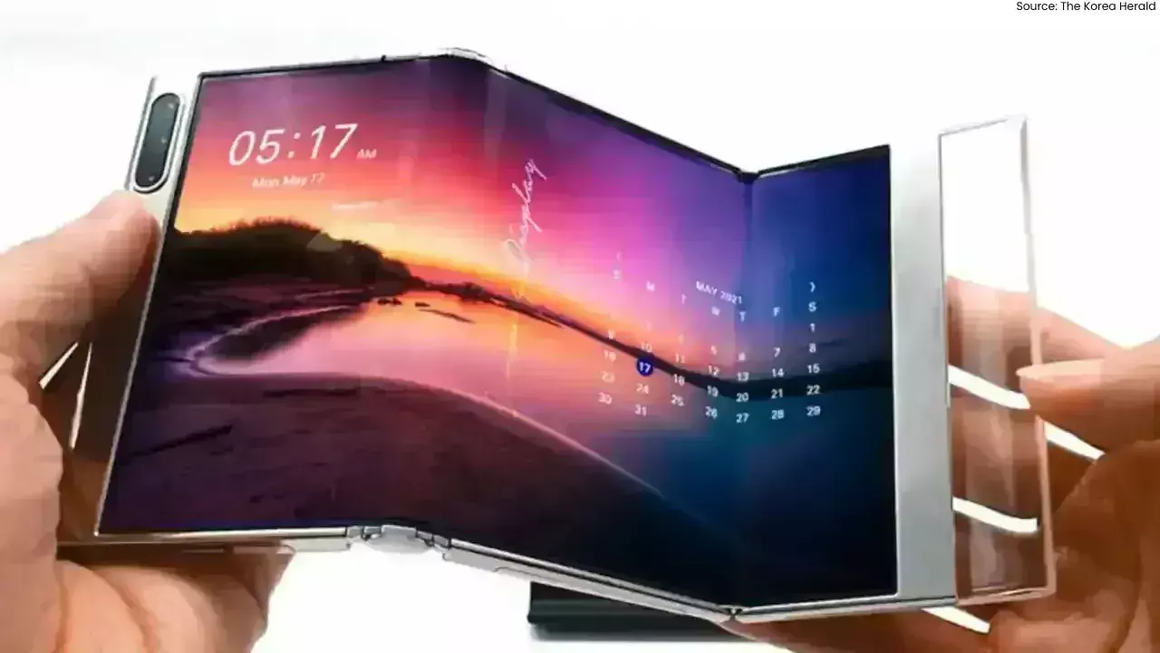 Samsung ला रहा नया Tri-Fold स्मार्टफोन, लॉन्च डेट से भी उठ गया पर्दा Samsung ला रहा नया Tri-Fold स्मार्टफोन, लॉन्च डेट से भी उठ गया पर्दा