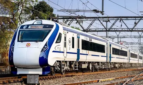 Vande Bharat की गति में आई तेजी, अब बेंगलुरु से चेन्नई तक की यात्रा महज 4 घंटे में होगी