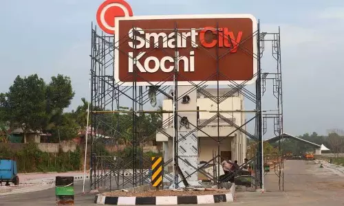 Kerala : टेकॉम के सामने सरकार के झुकने से भौंहें तन गईं Kerala : टेकॉम के सामने सरकार के झुकने से भौंहें तन गईं