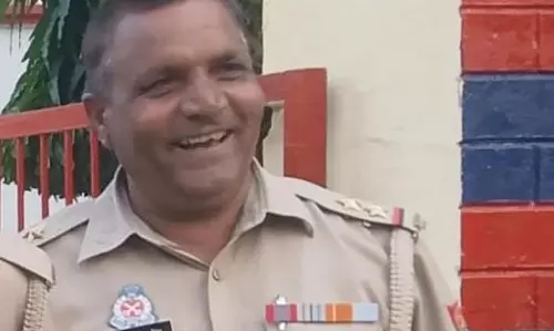 Muzaffarnagar: जिला जेल के हैडवार्डन बलबीर सिंह की हार्टअटैक से मौत हुई Muzaffarnagar: जिला जेल के हैडवार्डन बलबीर सिंह की हार्टअटैक से मौत हुई