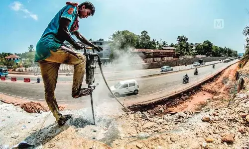 Kerala की राष्ट्रीय राजमार्ग परियोजना के 4 खंडों पर 80 प्रतिशत प्रगति, देरी पर कार्रवाई
