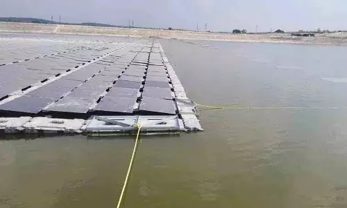 Lower Manair Dam में तैरता हुआ सौर संयंत्र धीरे-धीरे वास्तविकता की ओर बढ़ रहा
