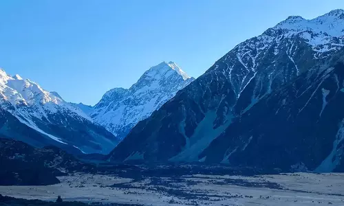 New Zealand में अमेरिका और कनाडा के तीन पर्वतारोहियों के मारे जाने की आशंका