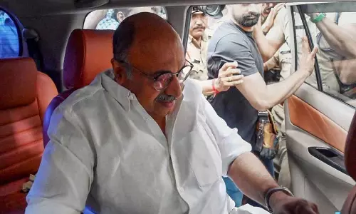 Kerala : अभिनेता सिद्दीकी जांच टीम के समक्ष पेश हुए Kerala : अभिनेता सिद्दीकी जांच टीम के समक्ष पेश हुए