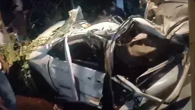 Pilibhit: पेड़ से टकरा कर खाई में गिरी कार, छह लोगों की मौत हुई Pilibhit: पेड़ से टकरा कर खाई में गिरी कार, छह लोगों की मौत हुई