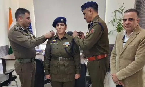 IGP ने नव पदोन्नत DSP को रैंक प्रदान की IGP ने नव पदोन्नत DSP को रैंक प्रदान की
