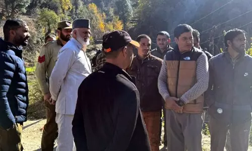 Jammu: सरूरी ने दुखद दुर्घटना के बाद हितधारकों की लापरवाही की निंदा की Jammu: सरूरी ने दुखद दुर्घटना के बाद हितधारकों की लापरवाही की निंदा की