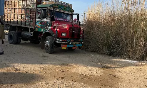 Jaipur: खनिज चेजा पत्थर व मार्बल खंडा के अवैध खनन व निर्गमन पर कार्रवाई Jaipur: खनिज चेजा पत्थर व मार्बल खंडा के अवैध खनन व निर्गमन पर कार्रवाई