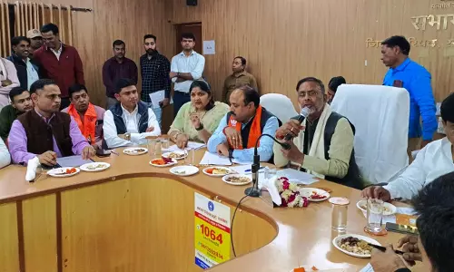 Jaipur: माधोपुर जिला परिषद सभागार में बैठक आयोजित