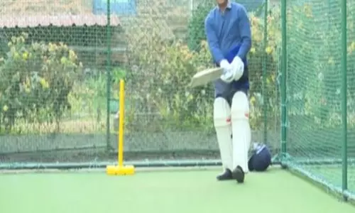 CM सुखविंदर सिंह सुक्खू ने सद्भावना क्रिकेट टूर्नामेंट से पहले नेट पर अभ्यास किया