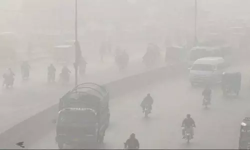 Pakistan: स्मॉग संकट के बीच लाहौर, कराची दुनिया के सबसे प्रदूषित शहरों में शामिल
