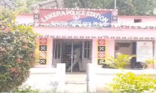 Jharsuguda में मामूली विवाद के बाद युवक की पीट-पीटकर हत्या, दो हिरासत में Jharsuguda में मामूली विवाद के बाद युवक की पीट-पीटकर हत्या, दो हिरासत में