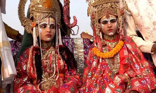 Nepal का प्राचीन शहर जनकपुर विवाह पंचमी उत्सव में डूबा