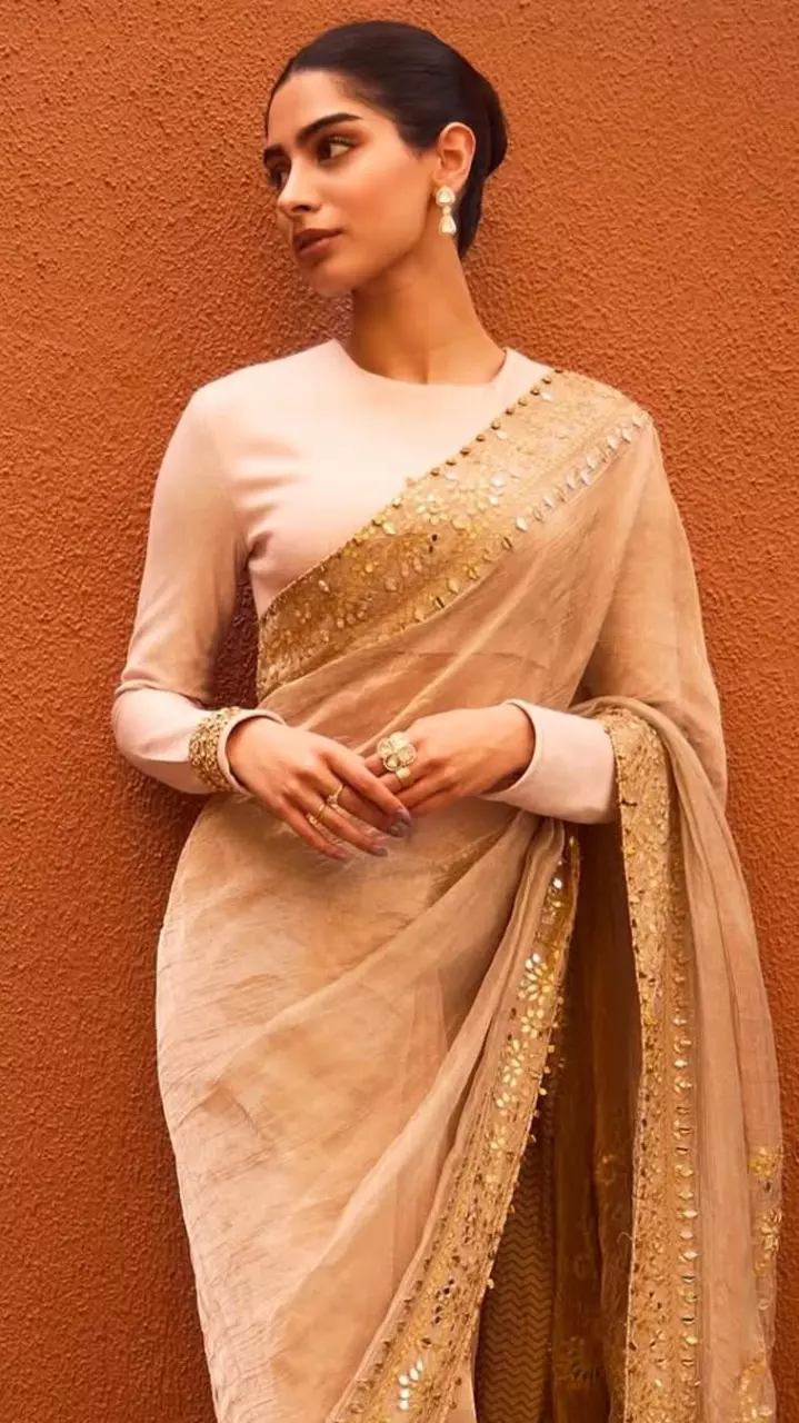 खुशी कपूर का दिखा ट्रेडिशनल अवतार