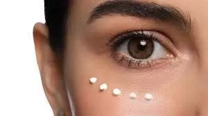 Skin Care: आंखों की त्वचा की देखभाल, घर पर बनाएं अंडर आई पैक