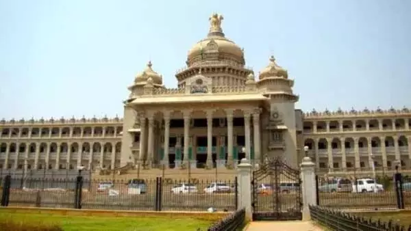 Karnataka सरकार के कर्मचारी सावधान: अगर किया ये काम तो जेल की सजा पक्की