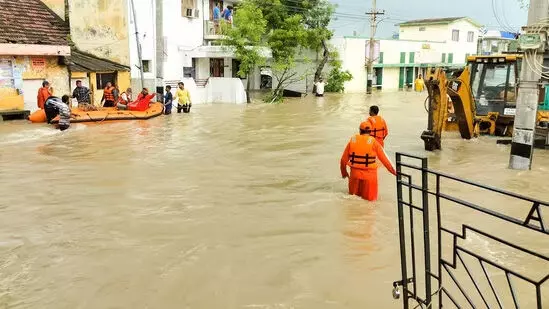 Cyclone Fengal: केंद्र टीम तमिलनाडु, पुडुचेरी में नुकसान का आकलन करेगी