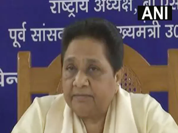 सपा, कांग्रेस मुस्लिम मतदाताओं को खुश करने की कोशिश कर रही हैं...: Mayawati