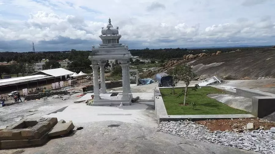 Shravanabelagola में जैन संत के निशिधि मंडप का उद्घाटन