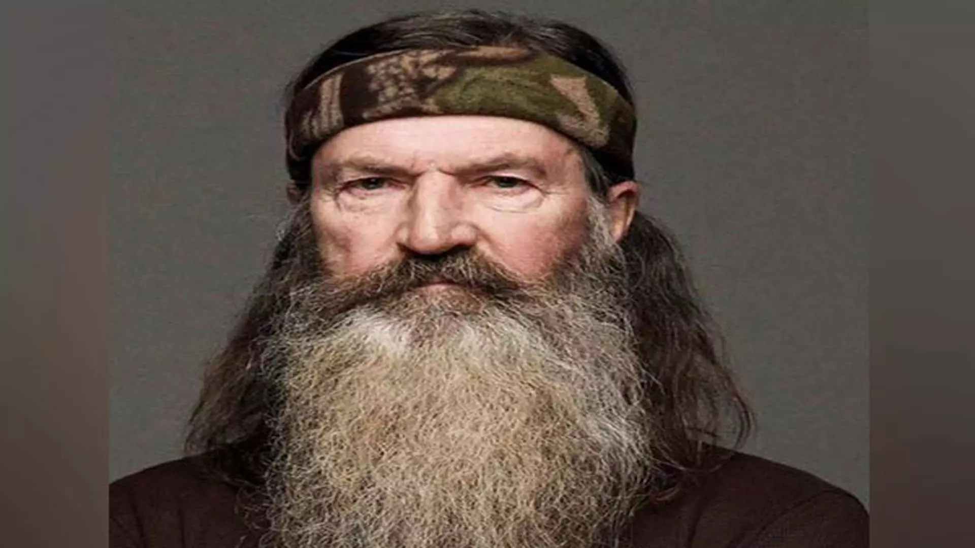 Duck Dynasty के फिल रॉबर्टसन को अल्जाइमर रोग का पता चला Duck Dynasty के फिल रॉबर्टसन को अल्जाइमर रोग का पता चला