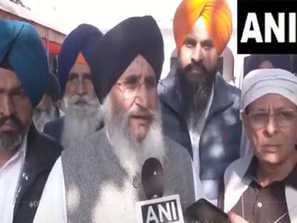 सुखबीर सिंह बादल पर हमले के बाद Akali Dal के नेताओं ने की कार्रवाई की मांग