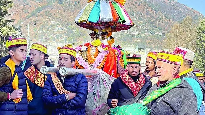 नए रथ पर शाही स्नान को निकलेंगे देवता हुरंग नारायण