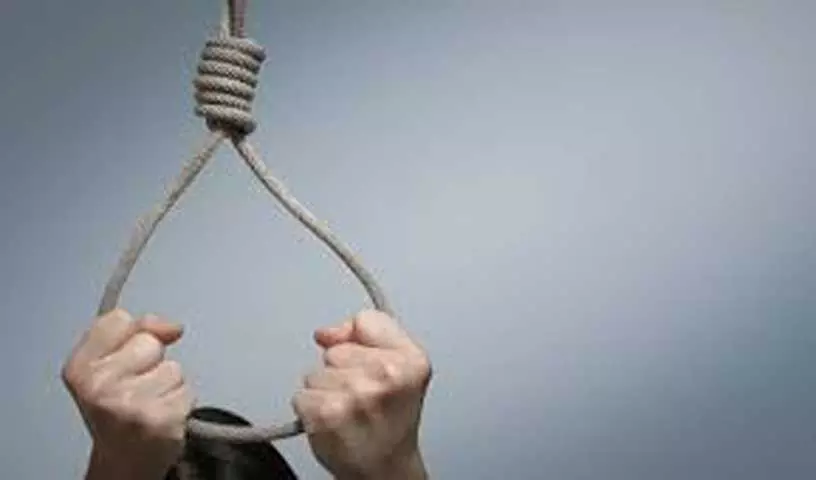 Student suicide इंटरमीडिएट बोर्ड पर जासूसों ने किया विरोध प्रदर्शन