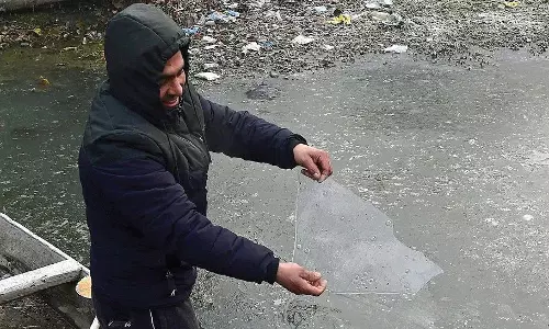 J&K: कश्मीर में ठंड बढ़ने से हाहाकार