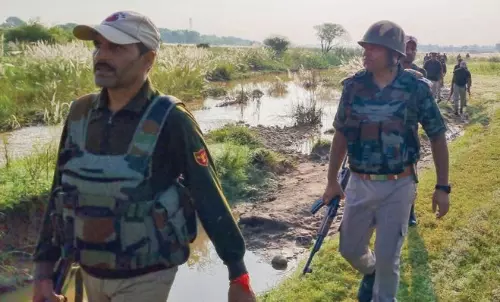 Samba: पुलिस, बीएसएफ ने संयुक्त गश्त की