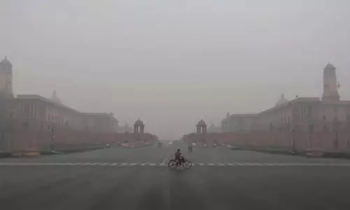 Delhi में तीसरे दिन भी वायु गुणवत्ता ‘मध्यम’ रहने से थोड़ी राहत