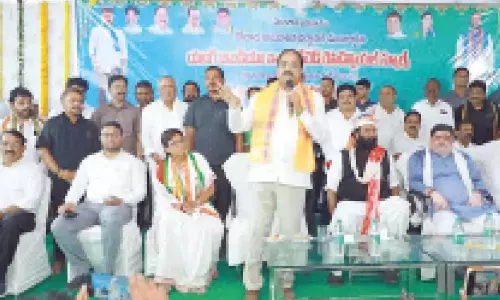Telangana: मंत्रियों ने एकीकृत स्कूल की नींव रखी