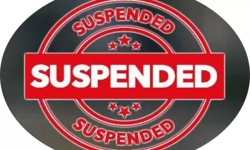 पुलिसकर्मी ने जबरन दुकान बंद कराया, सस्पेंड
