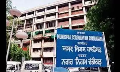 Chandigarh नगर निगम को आउटसोर्स कर्मचारियों को वेतन देने में दिक्कत आ रही
