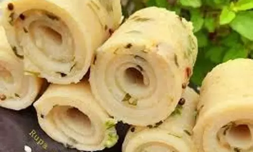 Breakfast Recipe: नाश्ते में सूजी से बनाएं टेस्टी रोल, स्वाद और सेहत से भरपूर Breakfast Recipe: नाश्ते में सूजी से बनाएं टेस्टी रोल, स्वाद और सेहत से भरपूर
