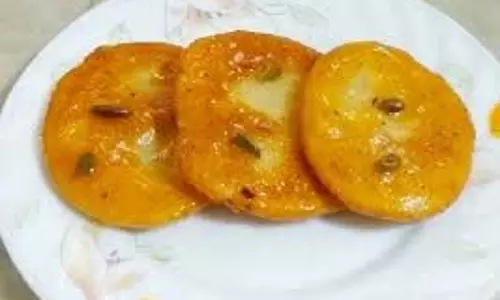 Recipe: सूजी और दूध से बनाएं गरमागरम मालपुआ Recipe: सूजी और दूध से बनाएं गरमागरम मालपुआ