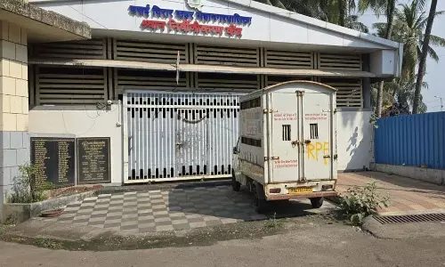 Vasai: मनपा का एकमात्र डी-सीडिंग सेंटर बंद, नया डी-सीडिंग सेंटर भी ठप Vasai: मनपा का एकमात्र डी-सीडिंग सेंटर बंद, नया डी-सीडिंग सेंटर भी ठप
