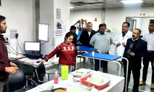 Haryana : ड्यूटी के दौरान बैठे पाए जाने पर सुरक्षा गार्डों पर कार्रवाई होगी Haryana : ड्यूटी के दौरान बैठे पाए जाने पर सुरक्षा गार्डों पर कार्रवाई होगी