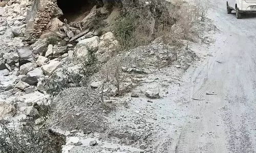 मरम्मत कार्य न होने से Kullu निवासी परेशान